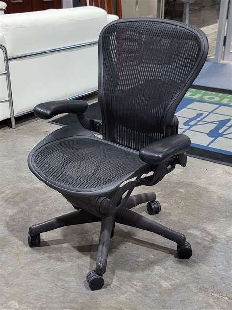 herman miller aeron chair squeaking.